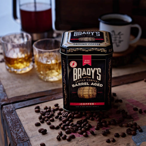 Brady’s Barrel Aged Irish Whiskey Koffieblik – Luxe Vatgerijpte Koffie - ProostMoment
