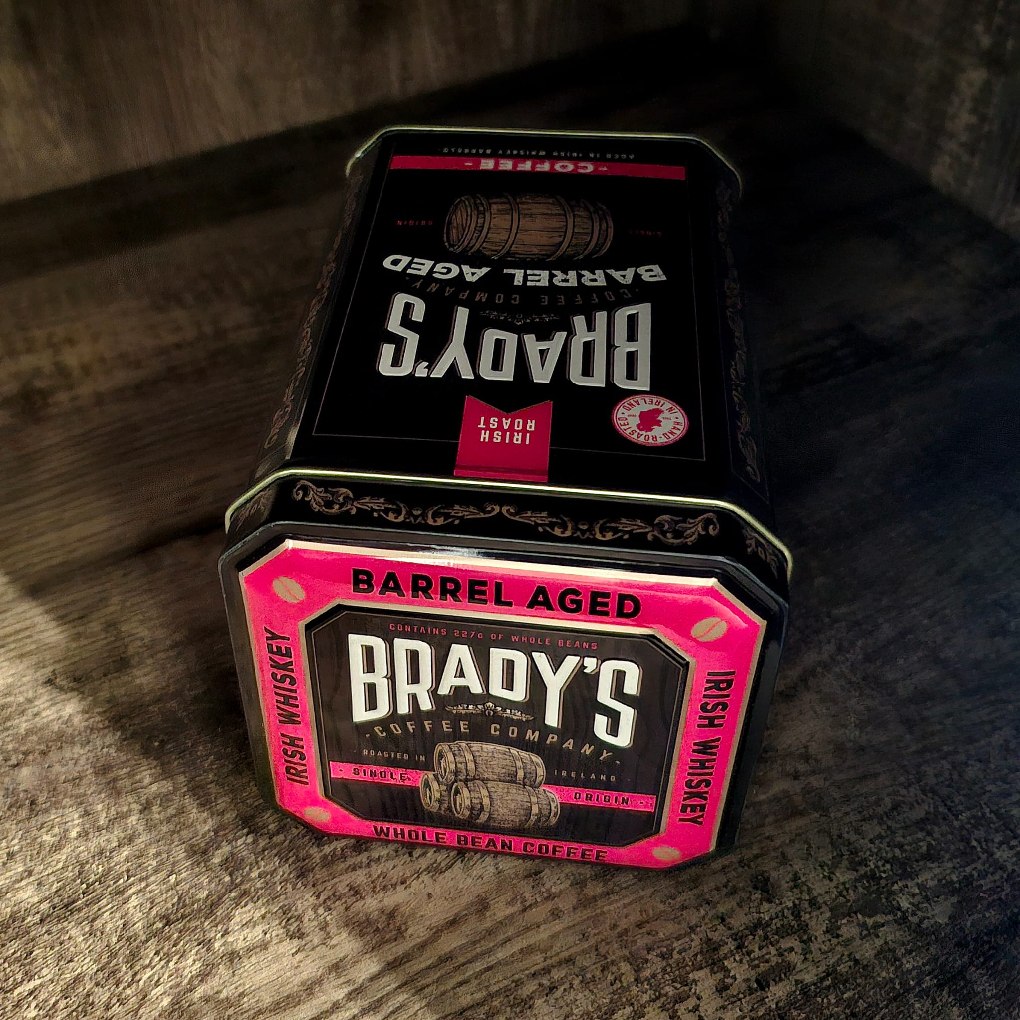 Brady’s Barrel Aged Irish Whiskey Koffieblik – Luxe Vatgerijpte Koffie - ProostMoment