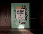 Whisky infusion fles met kruiden en houtchips – maak je eigen whisky met ProostMoment verpakking