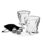 Set van gedraaide whiskyglazen met ijsstenen als premium cadeau voor whiskyliefhebbers.