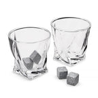 Gedraaide whiskyglazen met herbruikbare ijsstenen voor een stijlvolle whiskybeleving thuis.