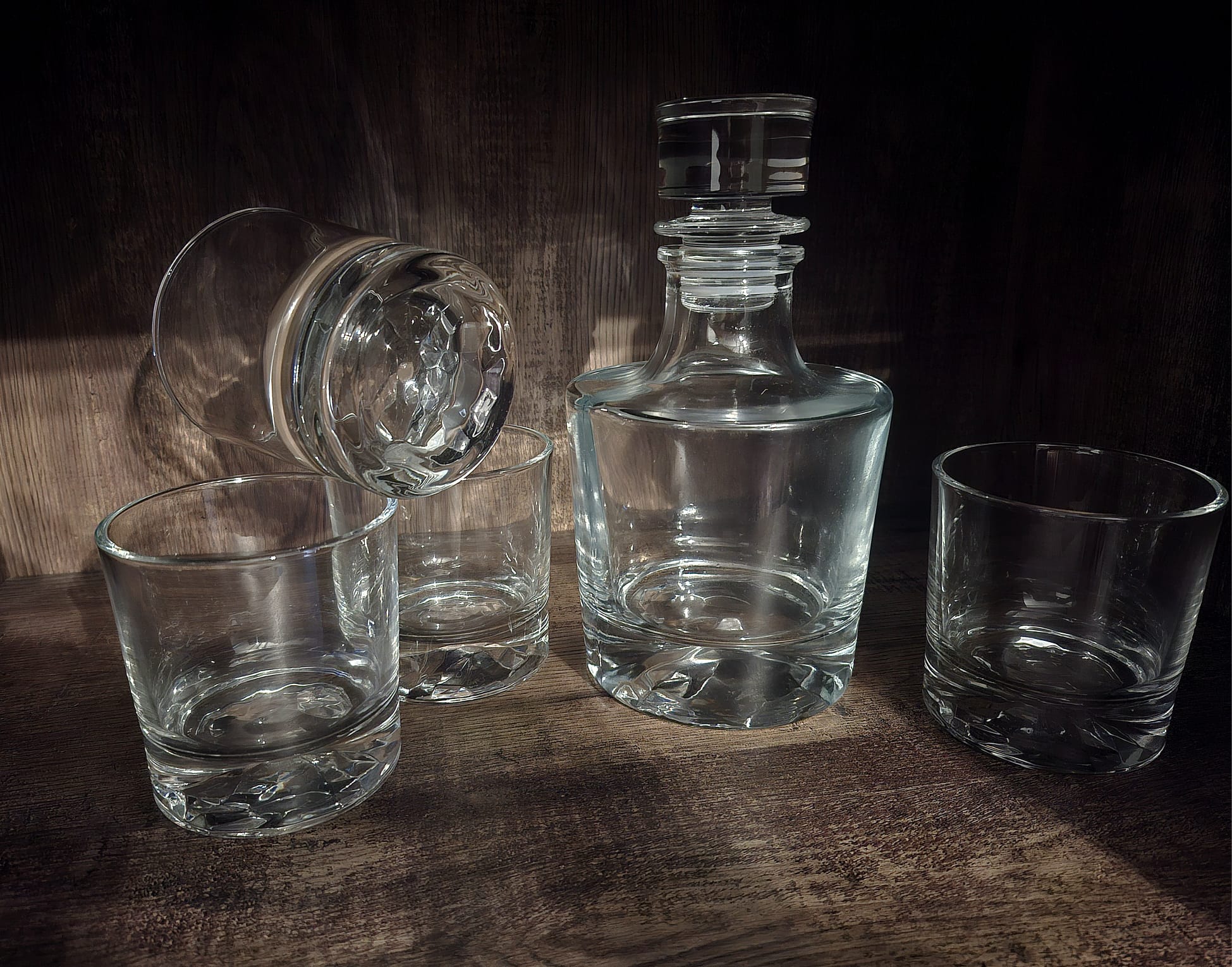 Luxe Whisky Karaf Cadeauset – Inclusief 4 Glazen & Luchtdichte Stop - ProostMoment
