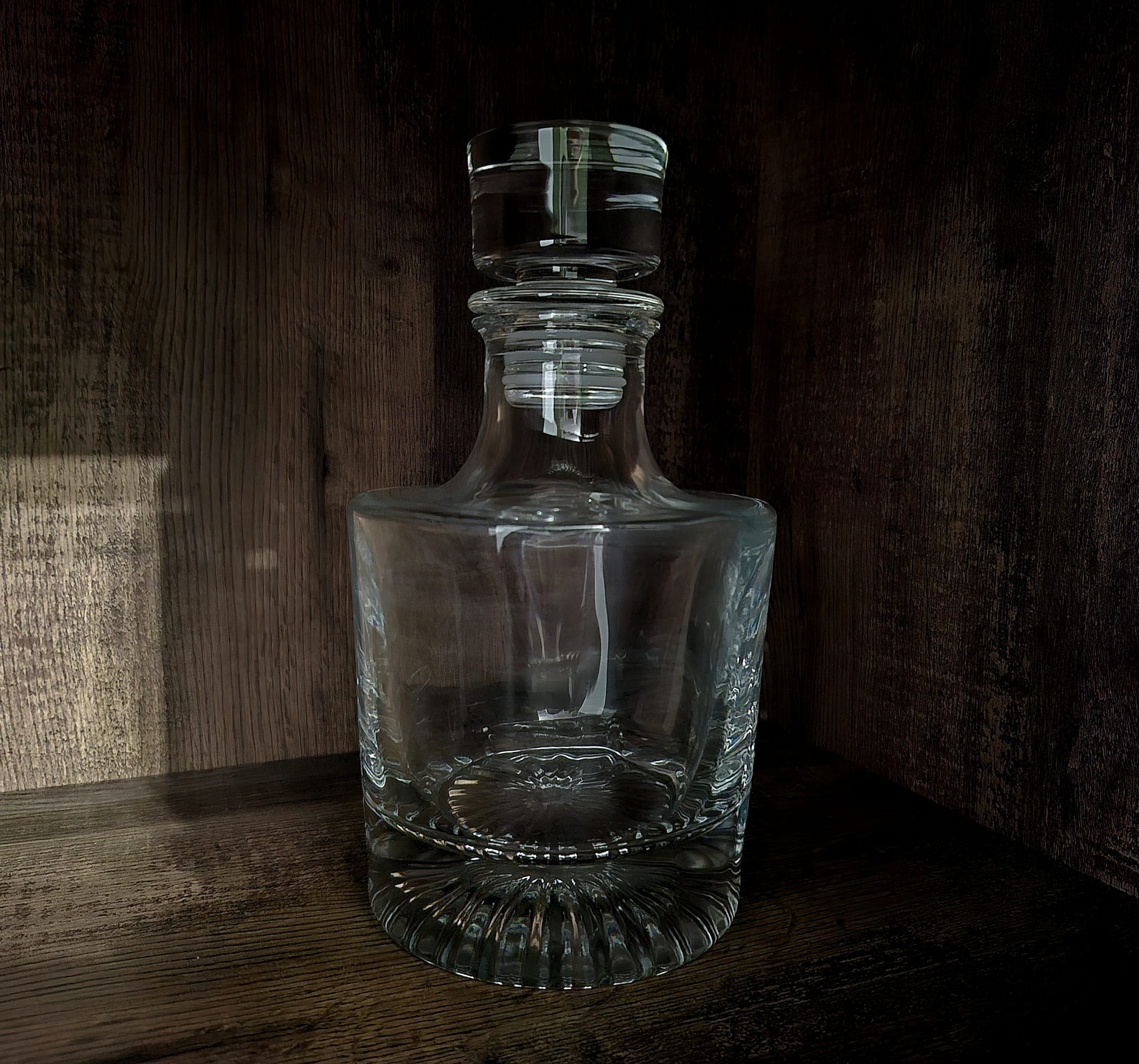 Chill Whisky Karaf – Loodvrij Kristal met Luchtdicht Deksel - ProostMoment