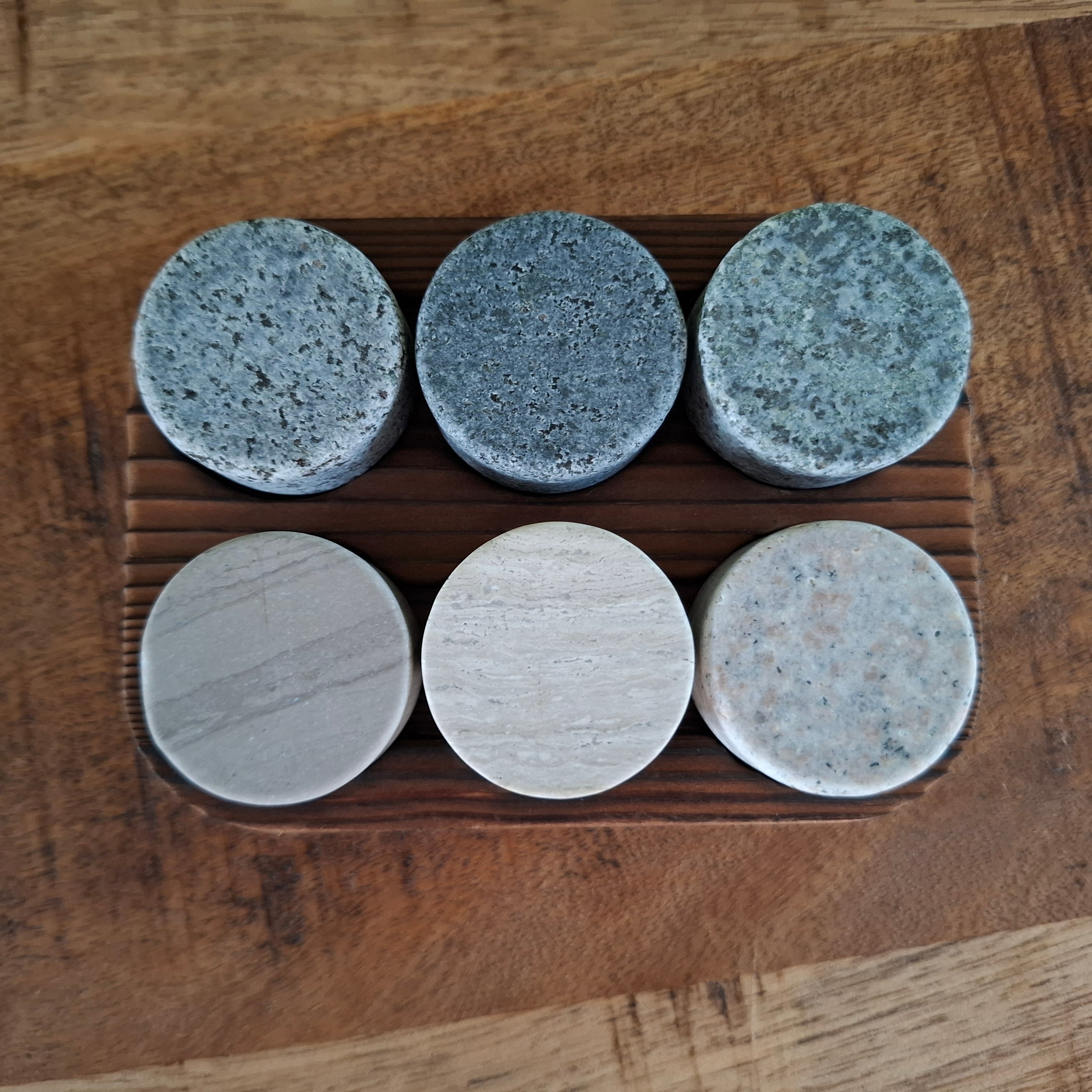 ROCKS Whisky Chilling Stones – Set van 6 Granieten Whiskystenen - ProostMoment