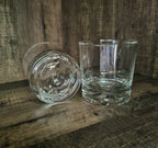 Whiskyglazen met mountain design van ProostMoment voor bijzondere proostmomenten.